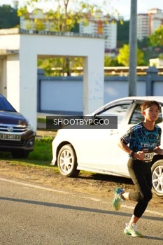 Runner Photo 1607260