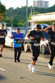 Runner Photo 1607294