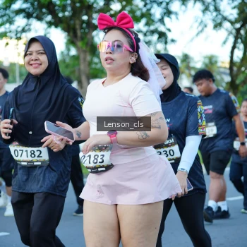 Runner Photo 1607303