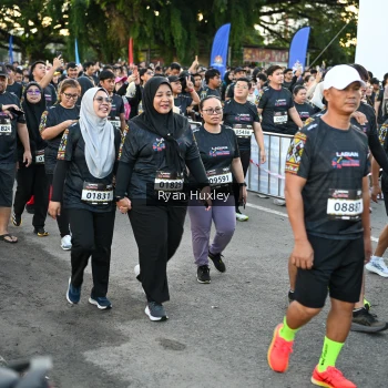Runner Photo 1607306