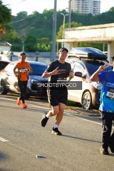 Runner Photo 1607331