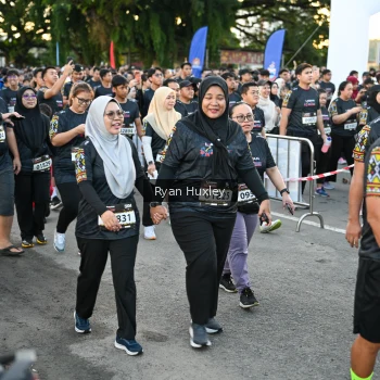 Runner Photo 1607368