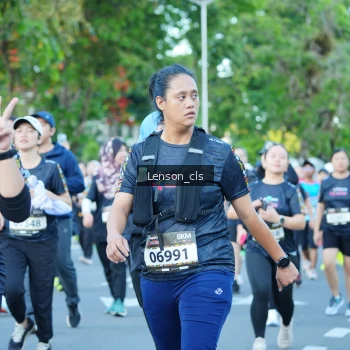 Runner Photo 1607387