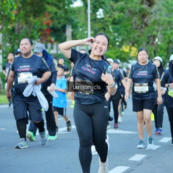 Runner Photo 1607395