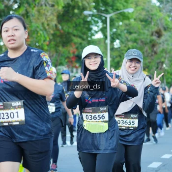 Runner Photo 1607419