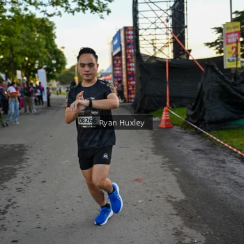 Runner Photo 1607511