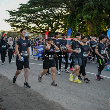 Runner Photo 1607579