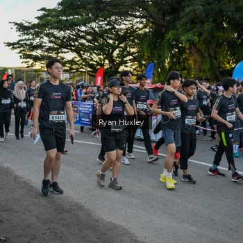 Runner Photo 1607600