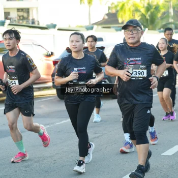 Runner Photo 1607619