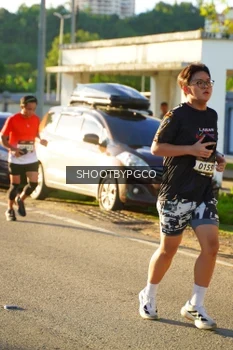 Runner Photo 1607646