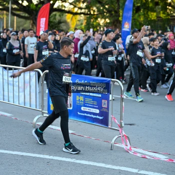 Runner Photo 1607985