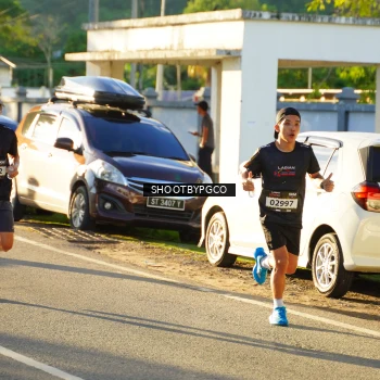 Runner Photo 1608135