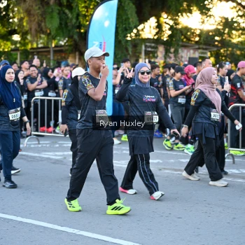 Runner Photo 1608140