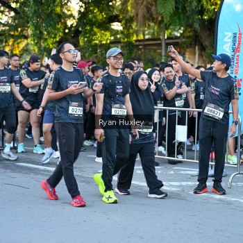 Runner Photo 1608165