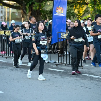 Runner Photo 1608273