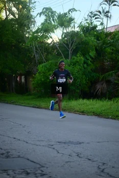Runner Photo 1608319