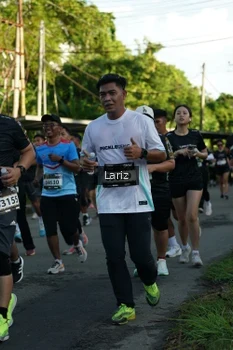 Runner Photo 1608325