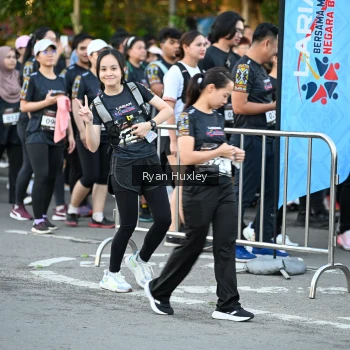 Runner Photo 1608333