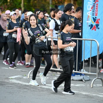 Runner Photo 1608346