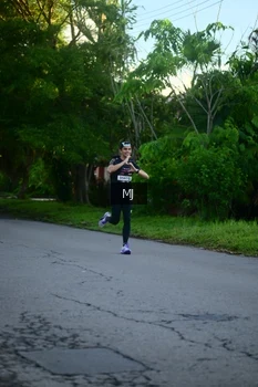 Runner Photo 1608423
