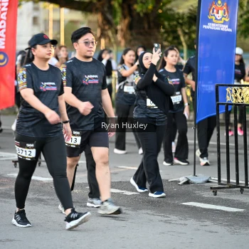 Runner Photo 1608435