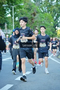 Runner Photo 1608606