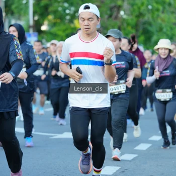 Runner Photo 1608699