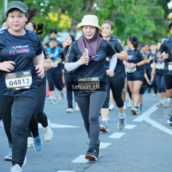 Runner Photo 1608711