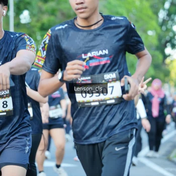 Runner Photo 1608763