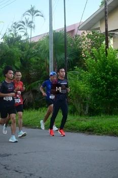 Runner Photo 1608769