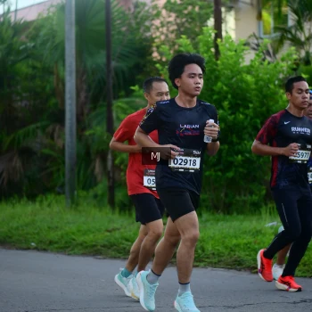 Runner Photo 1608771