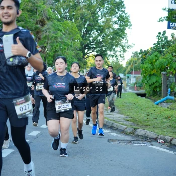 Runner Photo 1608834