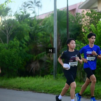 Runner Photo 1608835