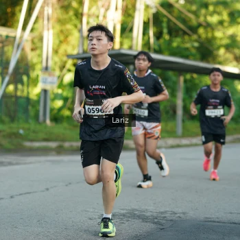 Runner Photo 1609107