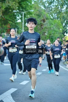 Runner Photo 1609158