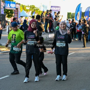 Runner Photo 1609179