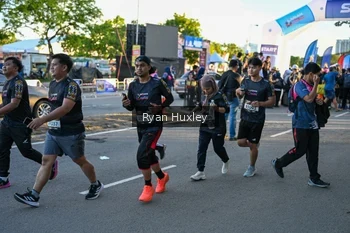 Runner Photo 1609265