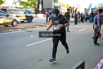 Runner Photo 1609299