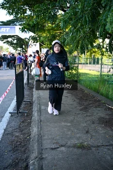 Runner Photo 1609344