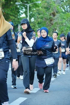 Runner Photo 1609355