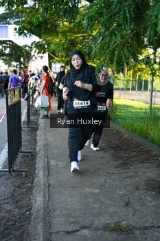 Runner Photo 1609374