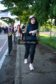 Runner Photo 1609376