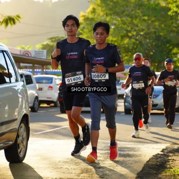 Runner Photo 1609377
