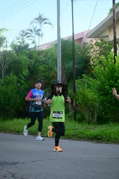 Runner Photo 1609386