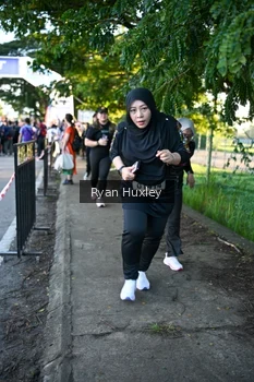 Runner Photo 1609397