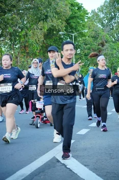 Runner Photo 1609398