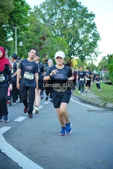 Runner Photo 1609399