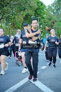 Runner Photo 1609411