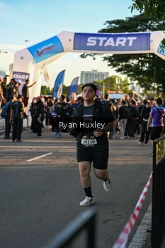 Runner Photo 1609431