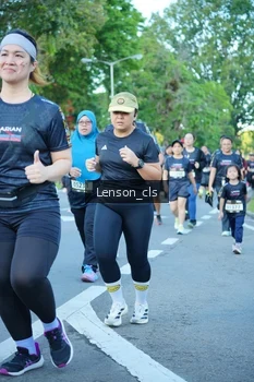 Runner Photo 1609458